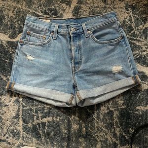 Levi shorts